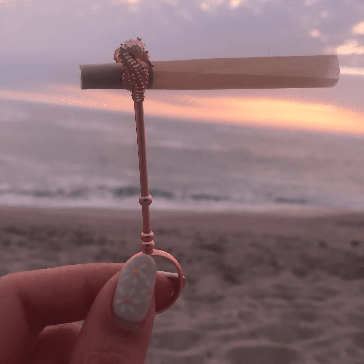 Peru Seahorse Smoke Holder - Image 5