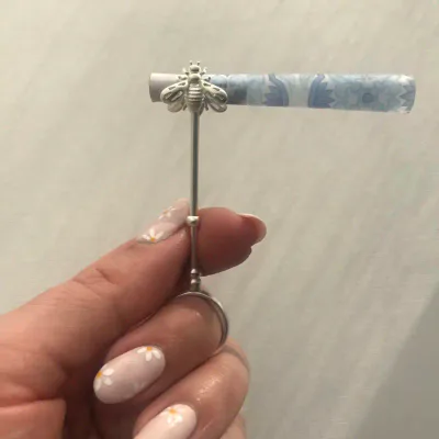 cigarette roach clip Peace-Of-Mind Smoke Holder Bee