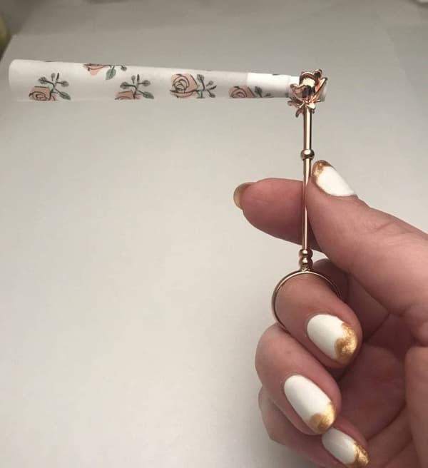 Peace-Of-Mind Smoke Holder Rose - Image 4